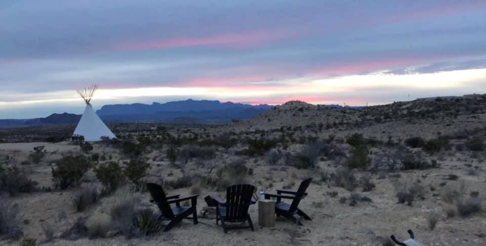DESERT GLAMPING